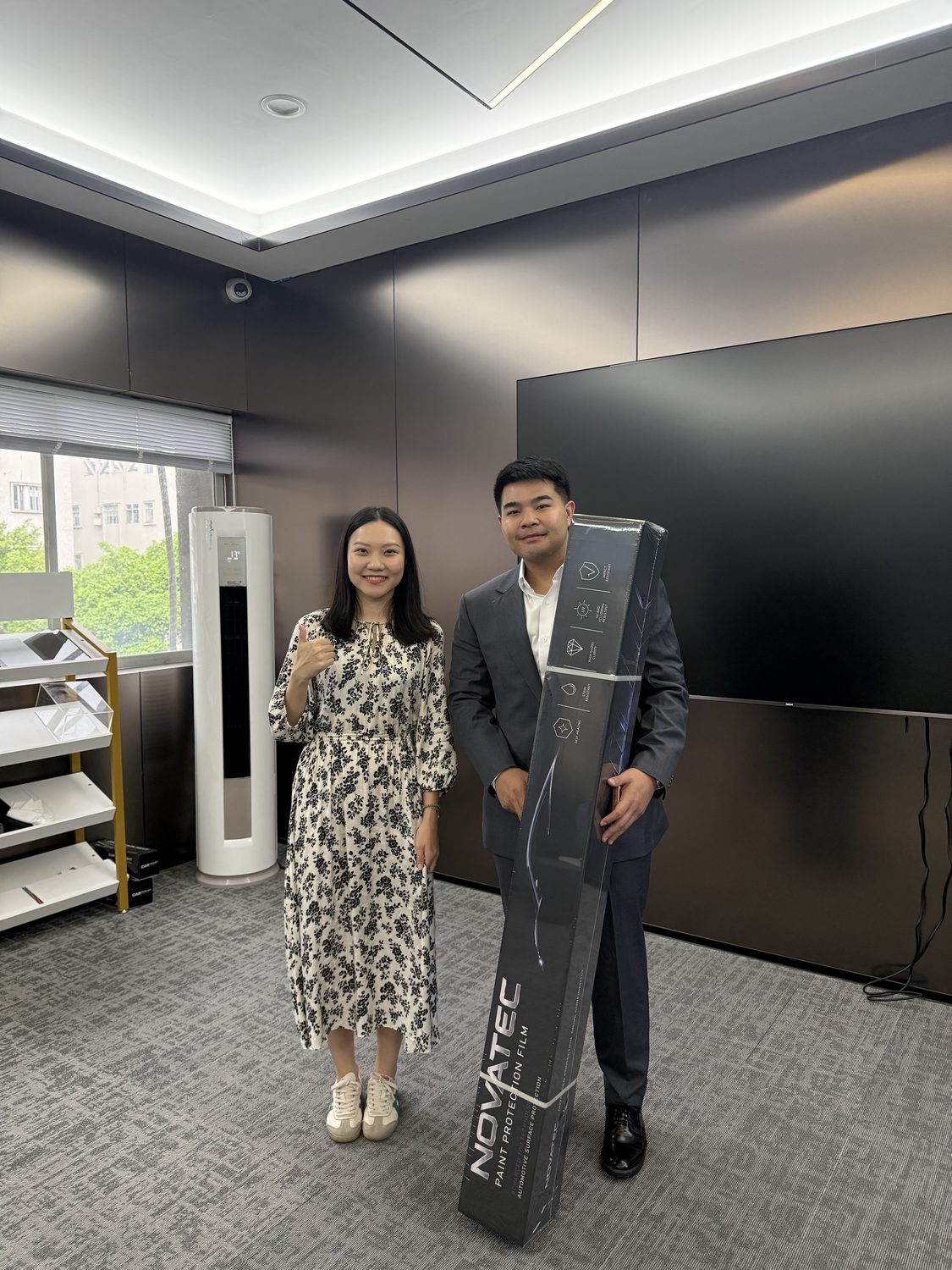 ทีม NOVATEC ที่โรงงานผู้ผลิตพร้อมม้วนฟิล์ม NOVATEC PPF